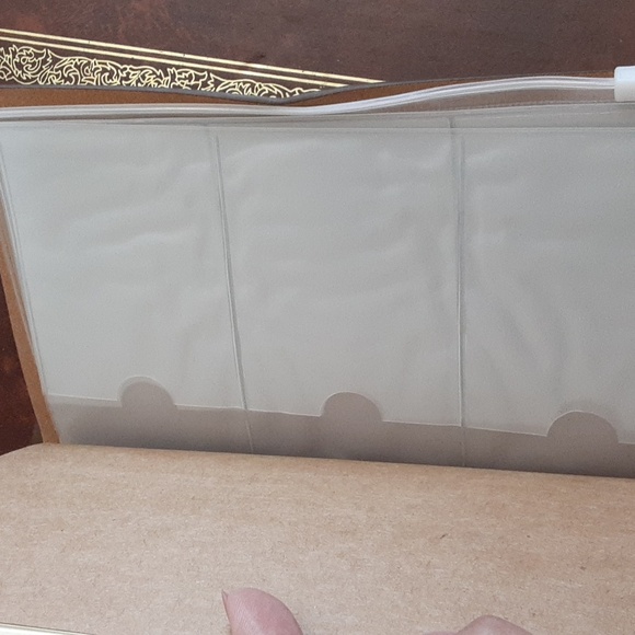 Notebook - Picture 4 of 4